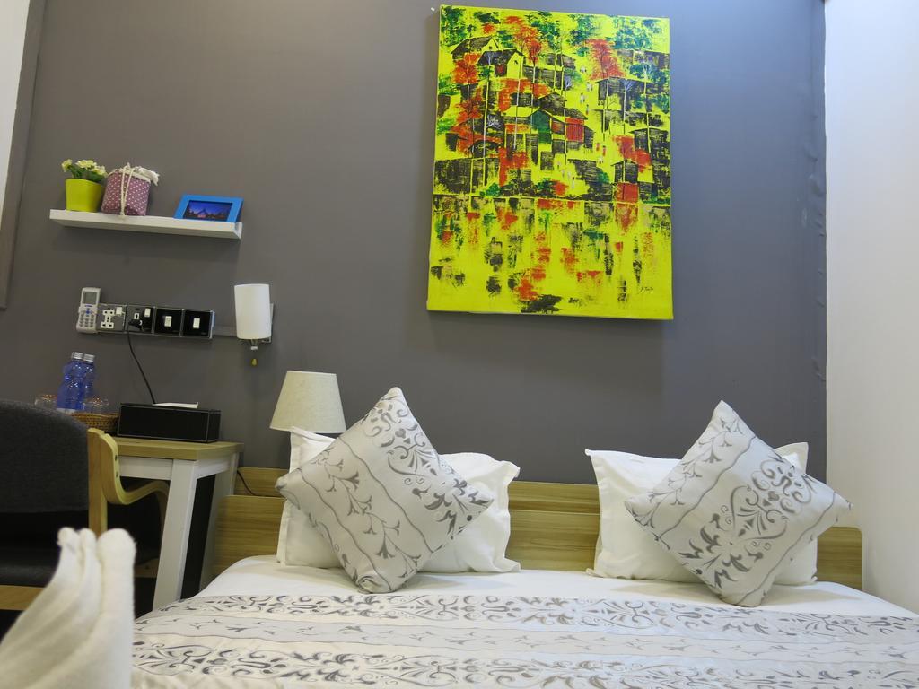 Check In @ Downtown Yangon Hotell Exteriör bild
