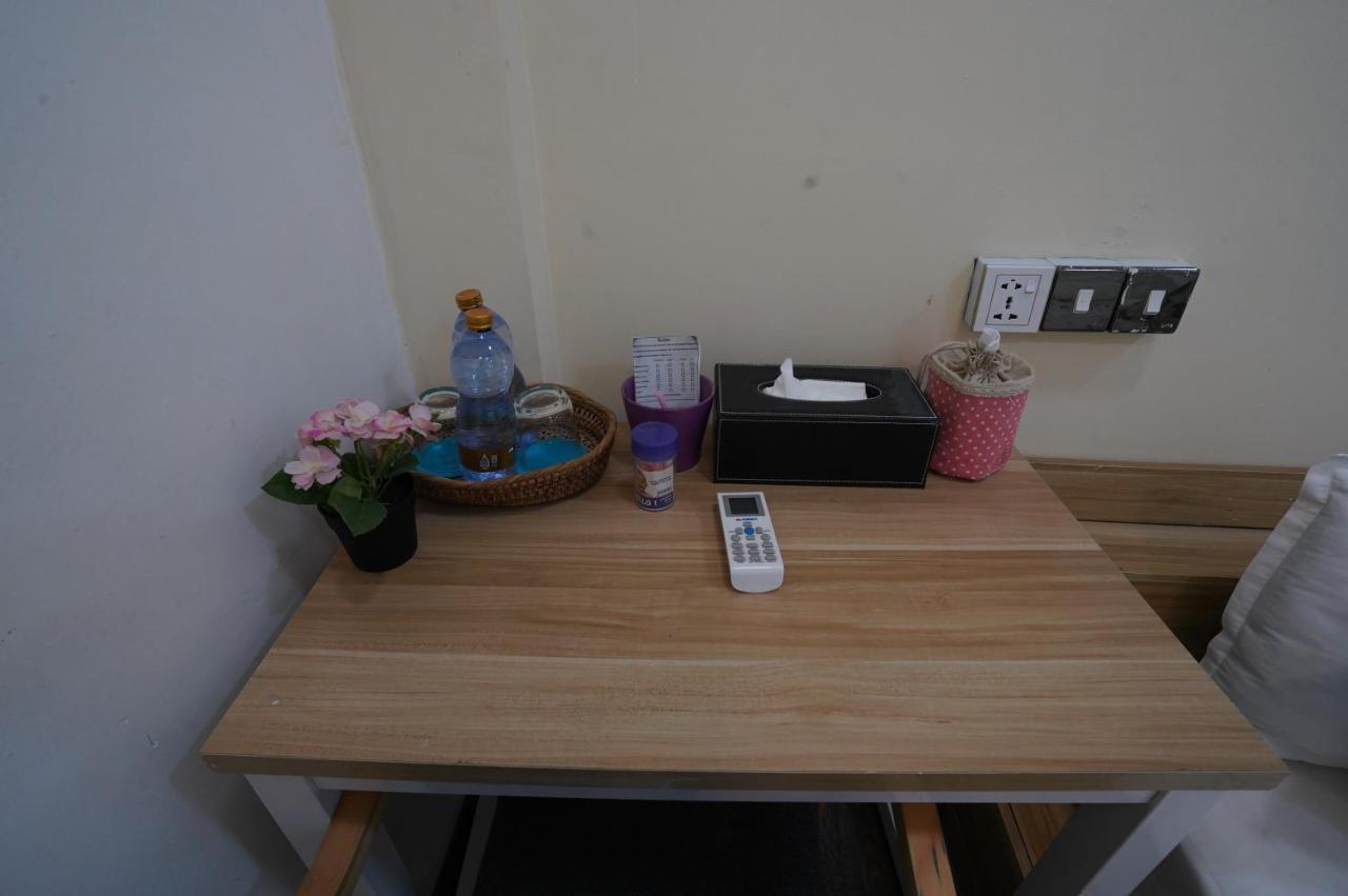 Check In @ Downtown Yangon Hotell Exteriör bild
